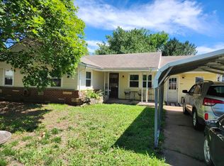 917 Ann St, Winfield, KS 67156