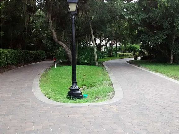 3rd image of 561 Shores Dr