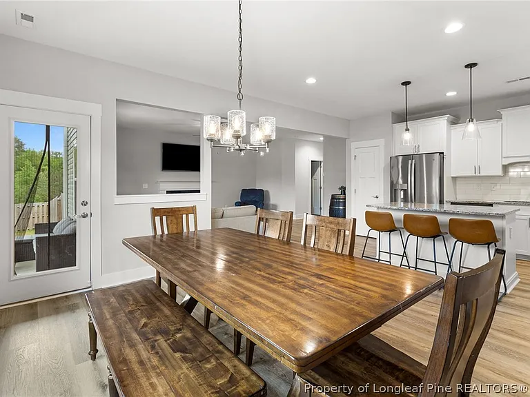 105 Woodford Ln — Photo 15