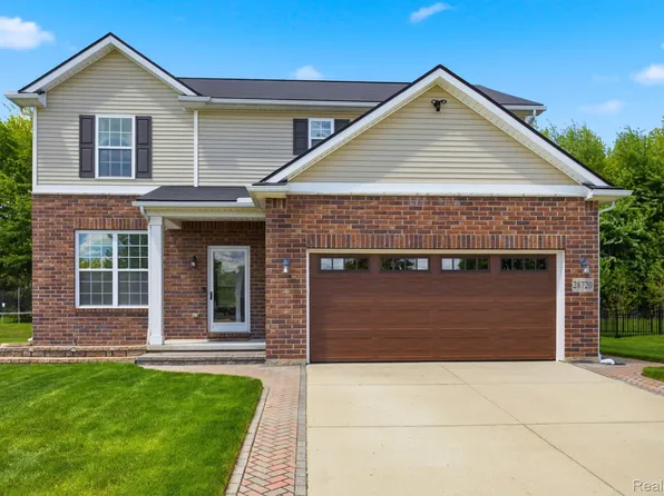 28720 Apple Blossom Dr, Flat Rock, MI 48134