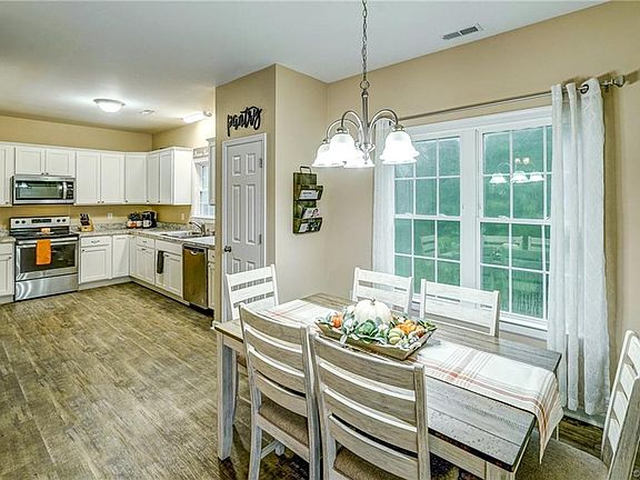 3rd image of 2459 N Waterside Dr
