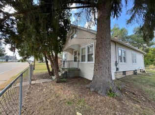 2911 Preston St, Rockford, IL 61102