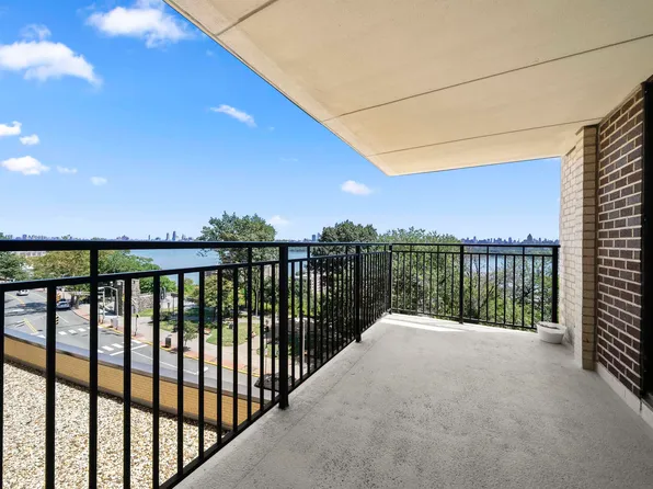 7855 Blvd East image 2 of 26