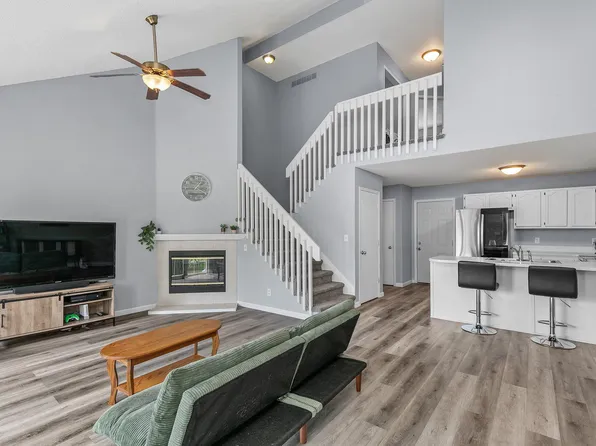 555 SE Laurel St Unit 20, Waukee, IA 50263