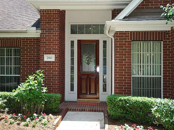 2nd image of 2811 Plantation Trl