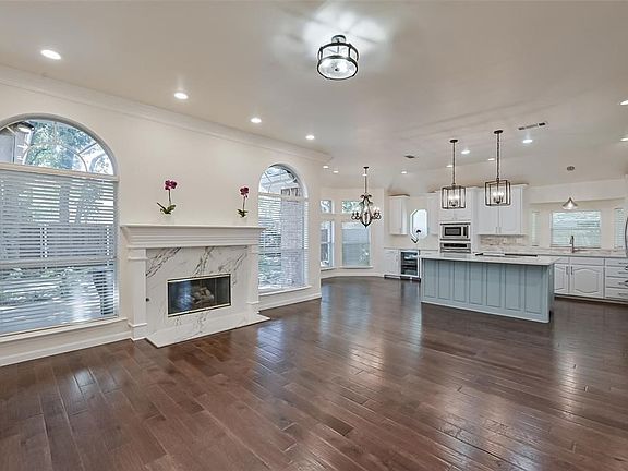 5th image of 1303 Brook Arbor Dr