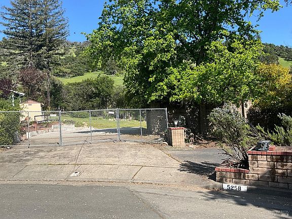 2nd image of 5258 Beaumont Way