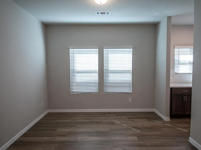 1103 Sweetleaf St — Photo 6
