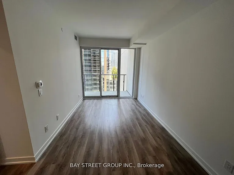 20 Edward St #1109 — Photo 4