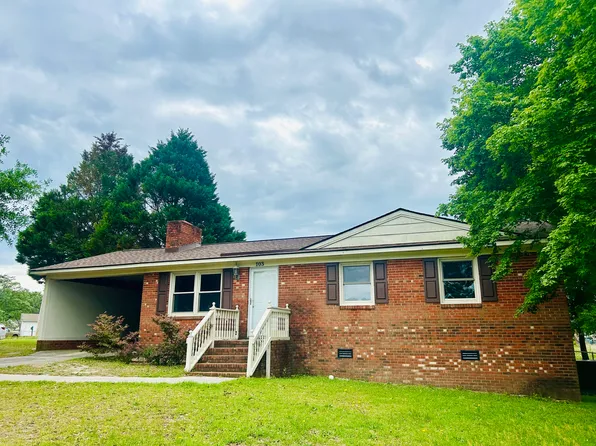 103 Curtis Ave, Hamlet, NC 28345