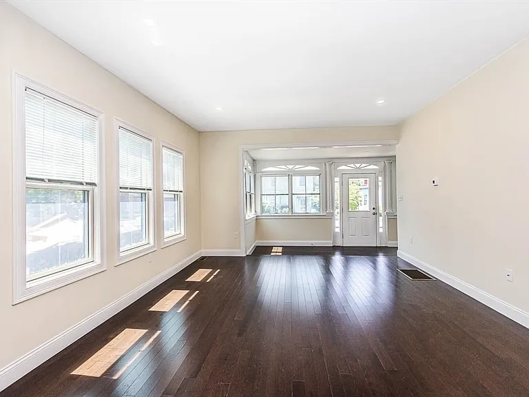 120 Jerome St #121 — Photo 35