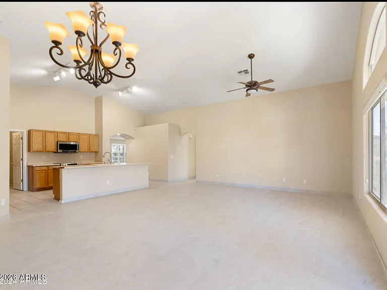 12906 N 57th Ave — Photo 10