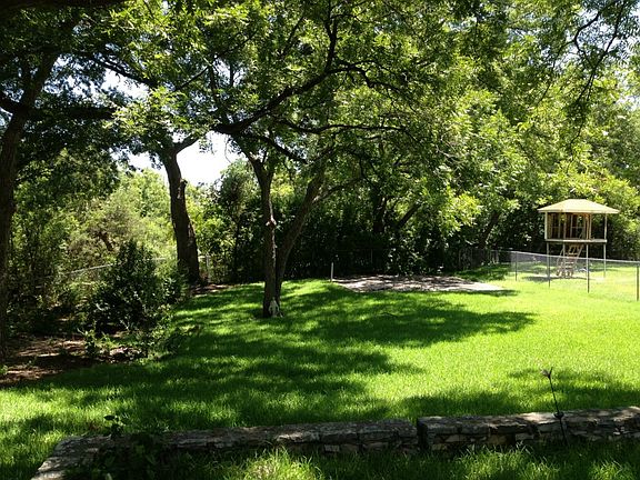 2nd image of 1008 Hermitage Dr