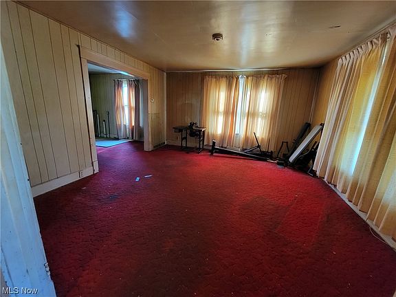 3rd image of 3037 Nelson Ave