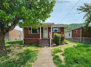 3402 Lee Ave, Belle, WV 25015