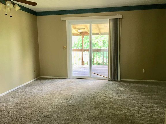 4th image of 739 Mill Valley Dr