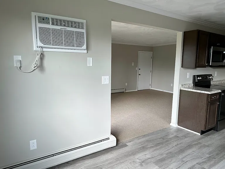 2 Wood Rd #B4 — Photo 4