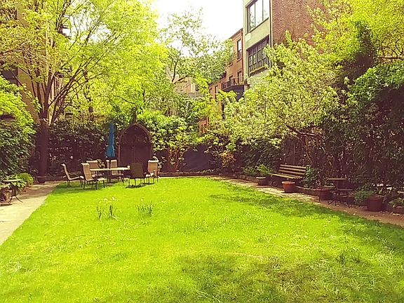 3rd image of 360 W 21st St APT 1A