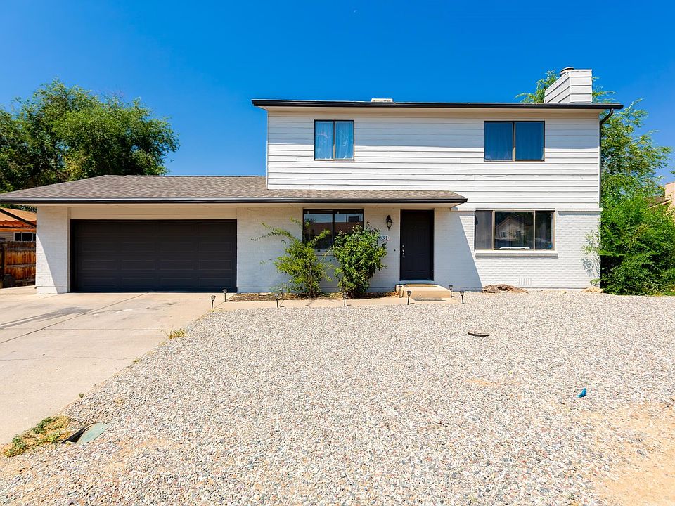 1st image of 2834 Lexington Ln