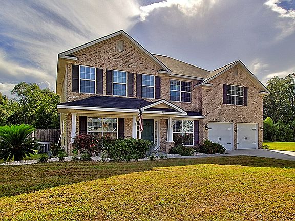 3rd image of 290 Nashview Trl