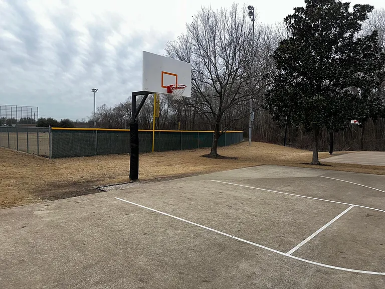 Twin Creek Courts