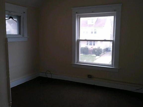 5th image of 690 E 124th St