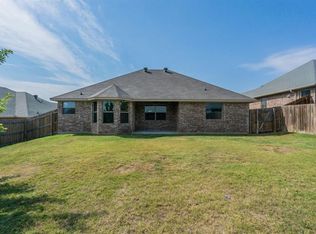 1253 Newcastle Dr, Weatherford, TX 76086