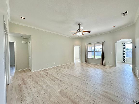 2nd image of 3705 Foxglove Ln