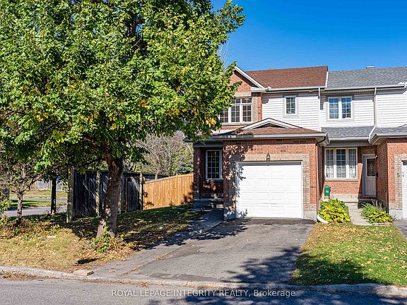 2nd image of 3 Binbury Way