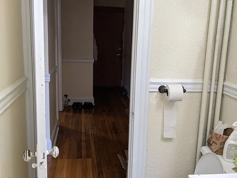 360 Riverway — Photo 7