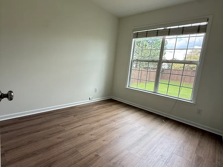 8330 Grenadier Trl — Photo 11
