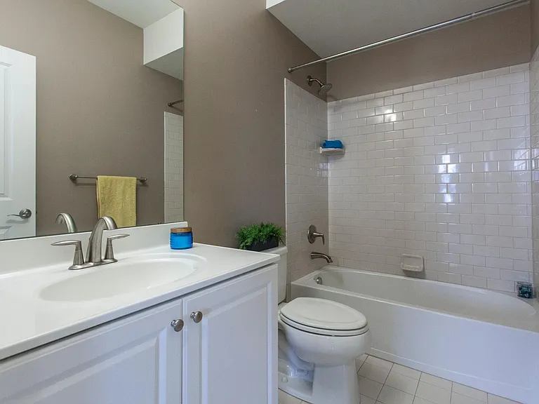 110 Brinley Ct — Photo 11