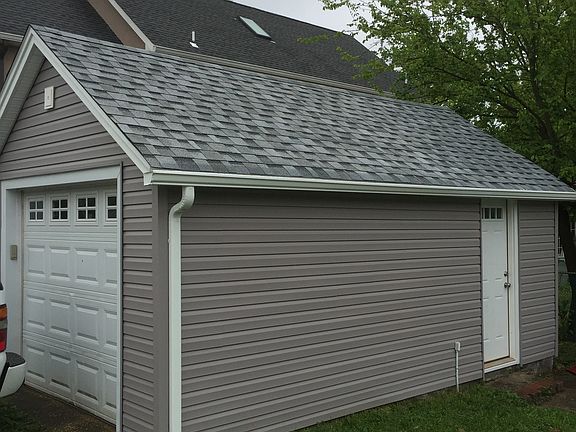 Detached Garage