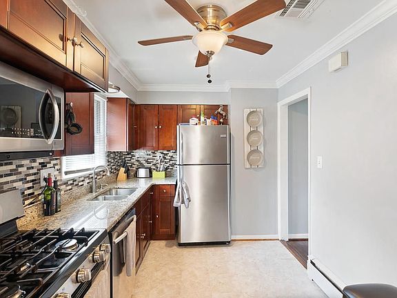 3rd image of 2604 Roswell Ct