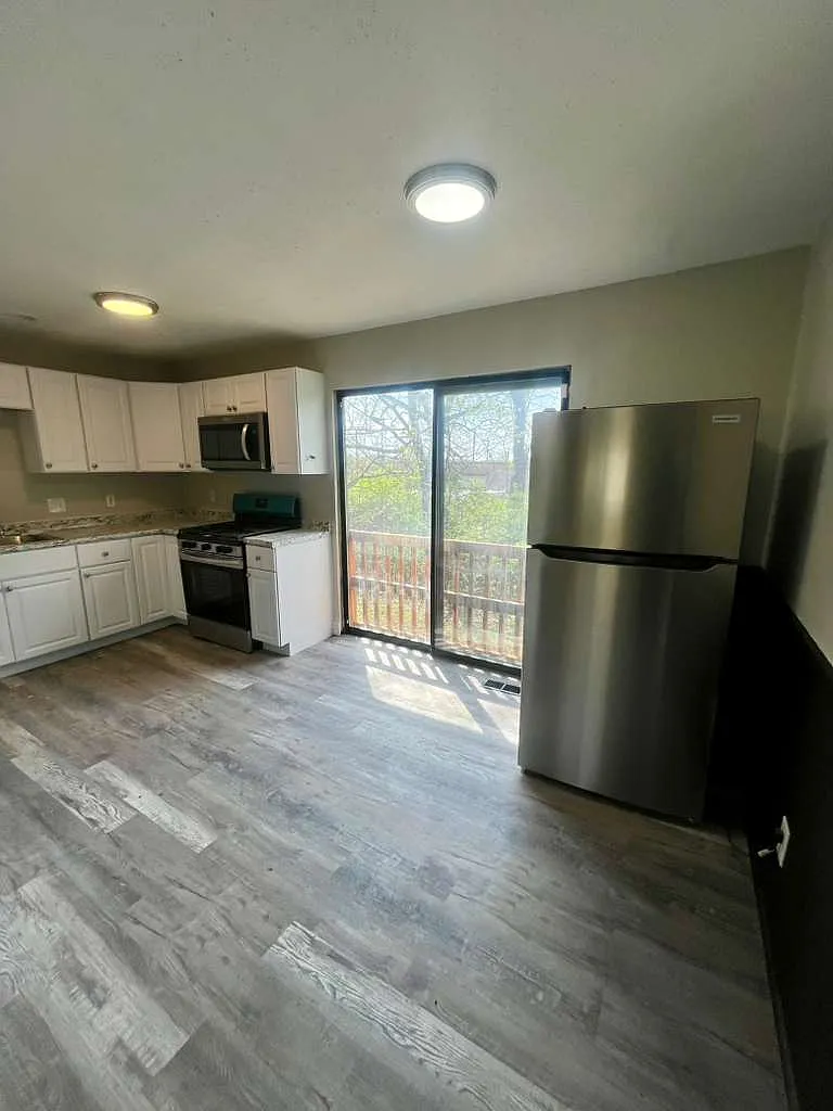 Building Photo - 1308 Red River Dr