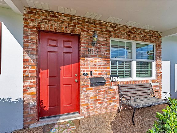 5th image of 810 NW 44th Avenue