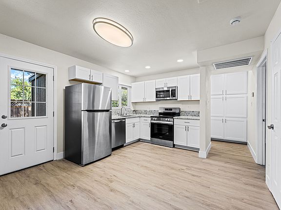 4th image of 3525 Norris Ave #5