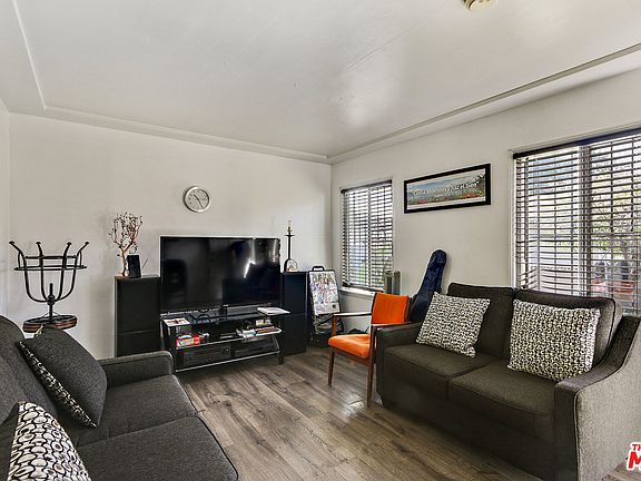 5th image of 7023 Malabar St