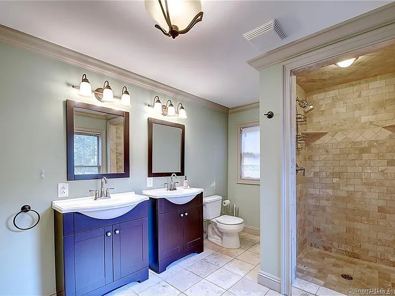 186 Raymond Rd — Photo 15