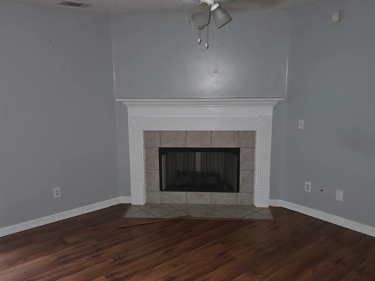 4 bed, 2784 sqft, $2,645 — Photo 2