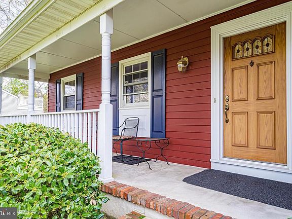 2nd image of 23 Winchester Dr