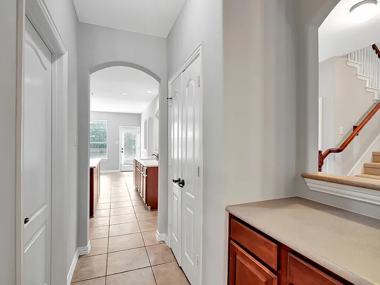 8901 Bent Tree Dr — Photo 12