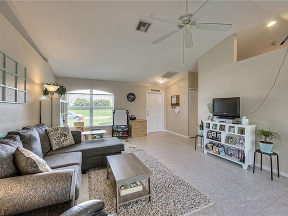 5th image of 1148 SW 41st St