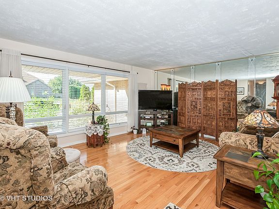3rd image of 6958 157th St