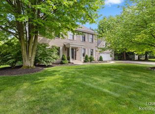7694 Hidden Lake Dr, Hudsonville, MI 49426