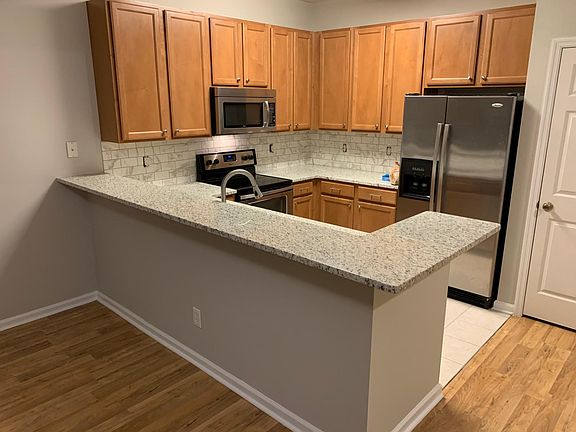 3rd image of 5721 Parkstone Crossing Dr