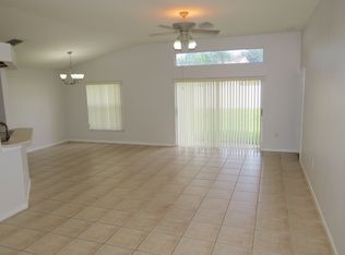 5548 War Admiral Dr, Zephyrhills, FL 33544