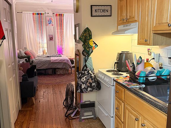 2nd image of 2317 Parrish St APT 1F