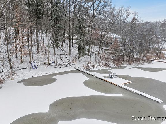 3rd image of 371 Burgess Lake Rd