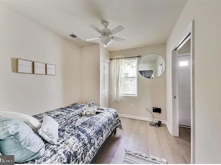 1720 H St NE #B — Photo 11
